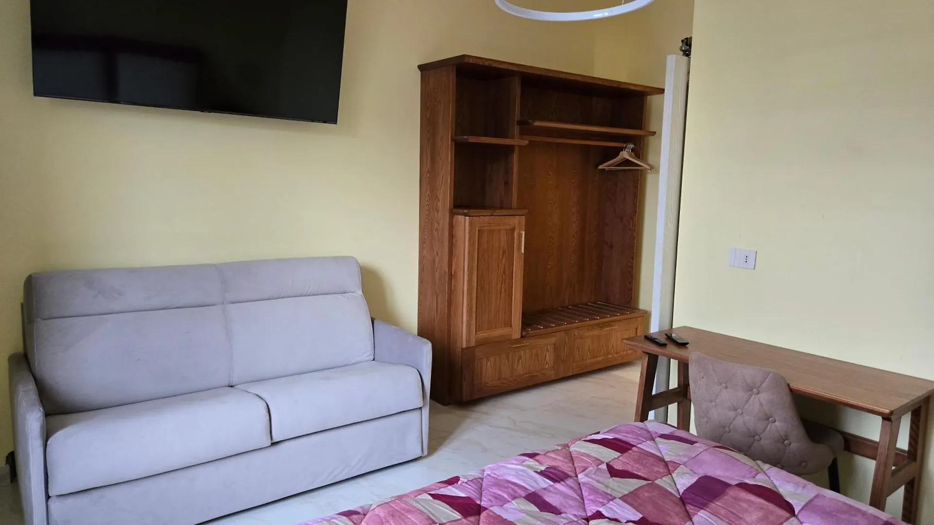 Alojamento de Acomodação e Pequeno-almoço Beb Domus Arbenzio San Giovanni Suite Roma